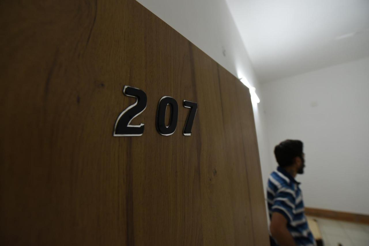 Hotel Mayur Gorakhpur Kültér fotó